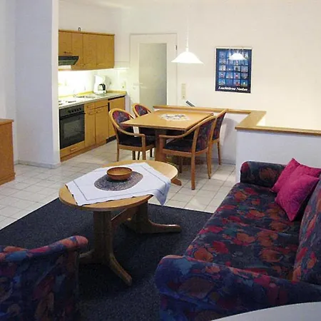 In Mit Einem Gemeinsamen Pool Διαμέρισμα Κουξχάφεν