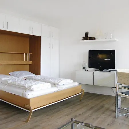 In Mit Einem Gemeinsamen Pool