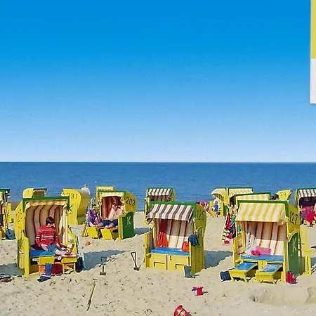 In With A Shared Pool Apartment Cuxhaven
